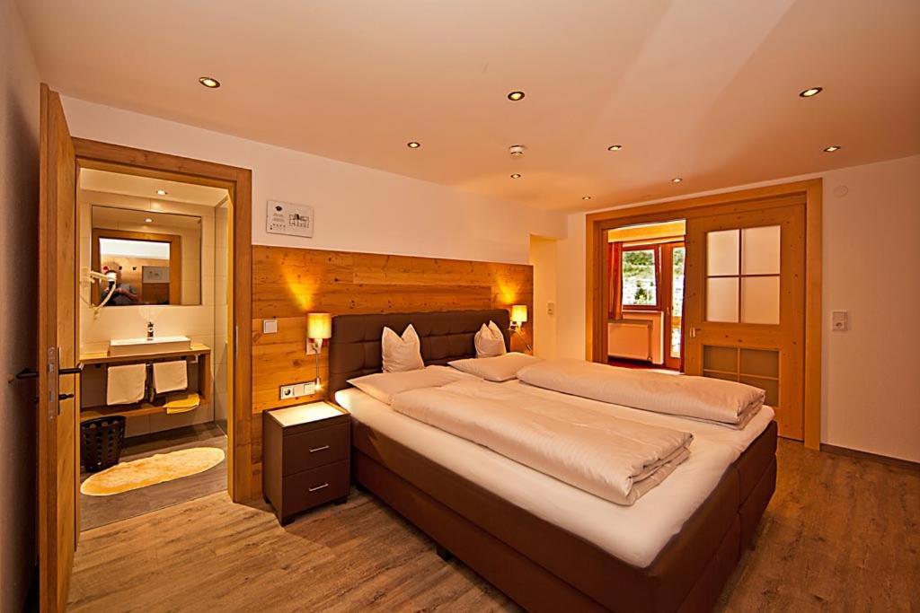 Landhotel Denggerhof Mayrhofen Bagian luar foto