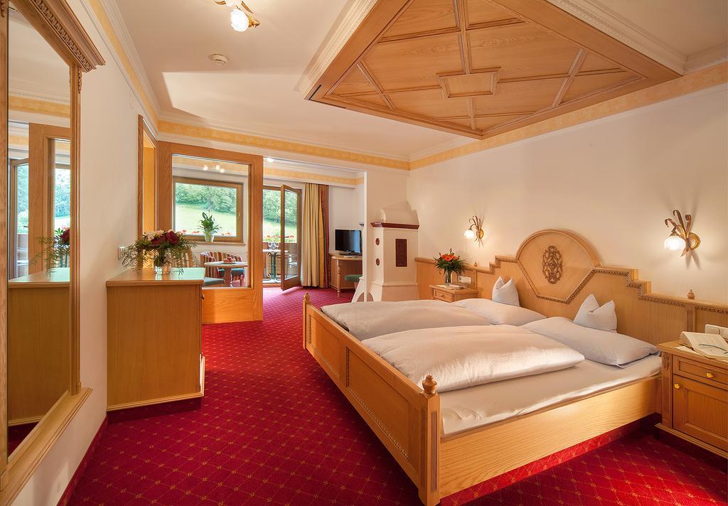 Landhotel Denggerhof Mayrhofen Ruang foto
